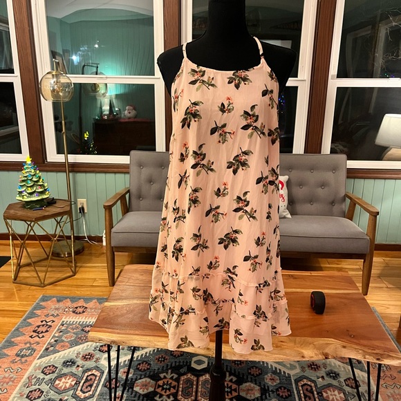 Abercrombie & Fitch Dresses & Skirts - Abercrombie & Fitch Pink Floral Dress